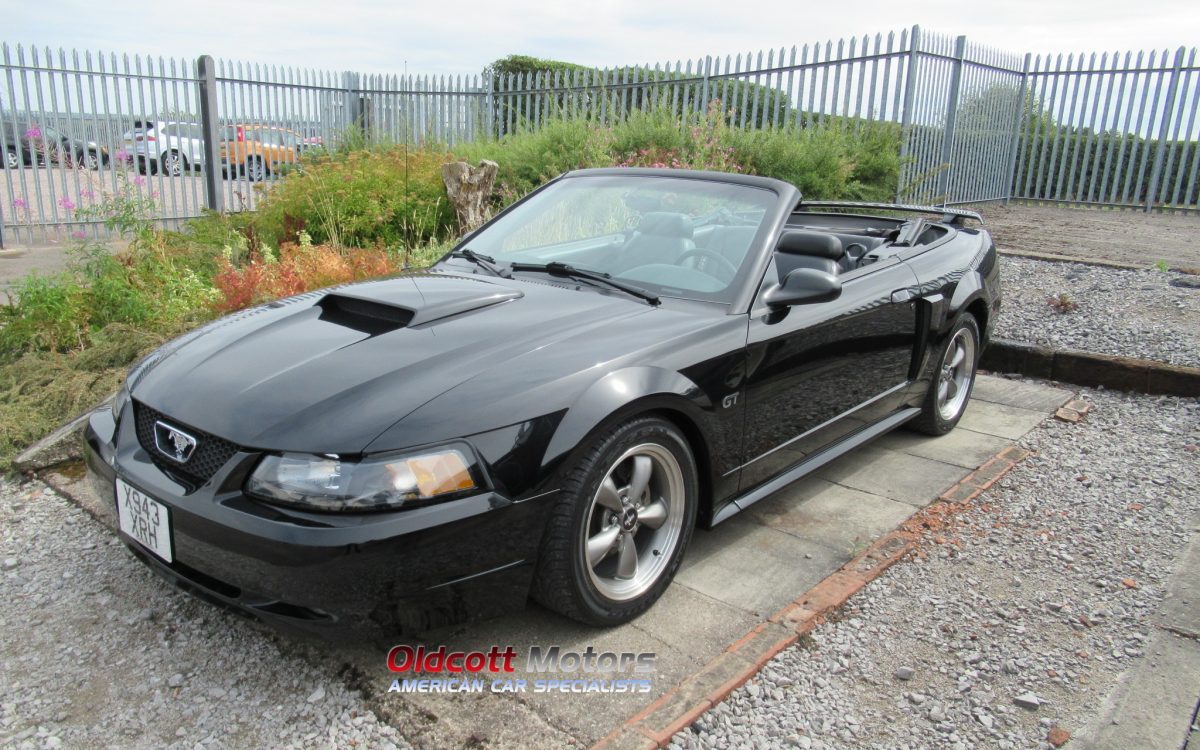 2001 FORD MUSTANG CONVERTIBLE 4.6 LITRE 5 SPEED MANUAL